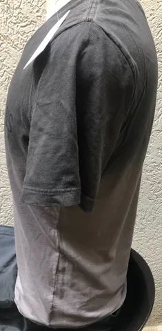 Camiseta Calvin Klein Tamanho P nova - Foto 2