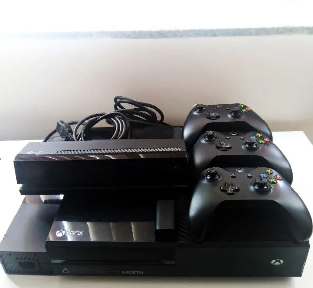 Xbox One Fat Preto 500gb C/Kinect e 3 Jogos