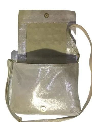 Bolsa De Couro Original Bege Dourado Da Antonella - Foto 2