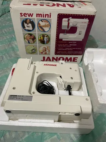 Máquina Janome Mini