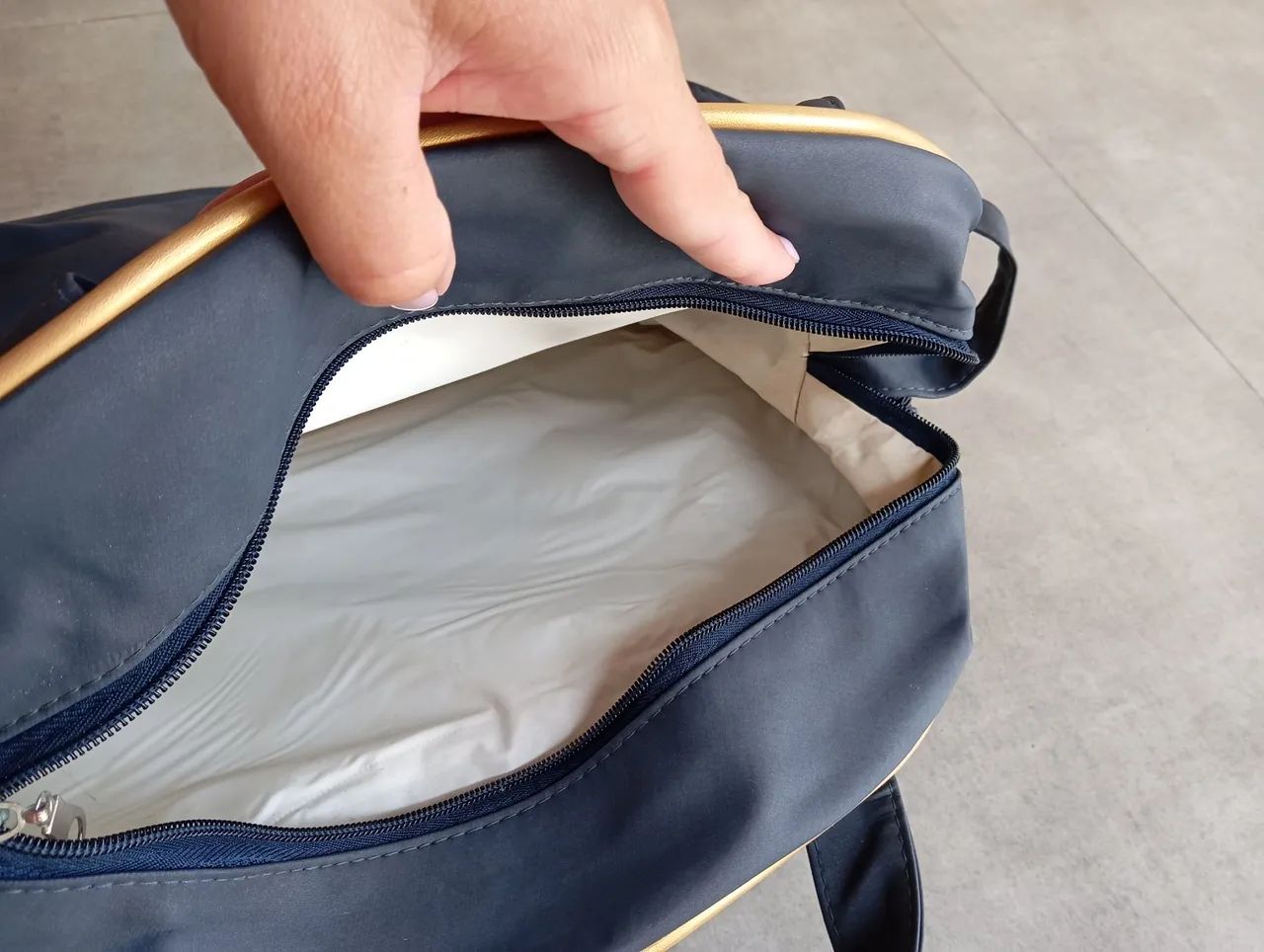 Bolsa maternidade azul com dourado  - Foto 4