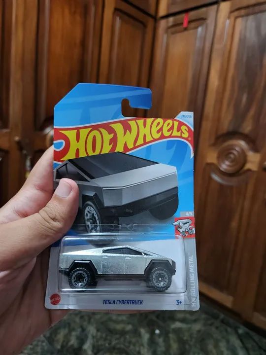 HotWheels Tesla Cybertruck 