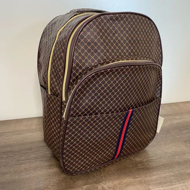 Mochila feminina de costa 