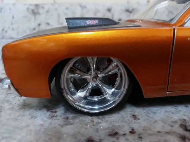1970 Fast and Furious 7 Jada Toys 1:24 Dom?s Plymouth Road Runner Copper - Foto 6
