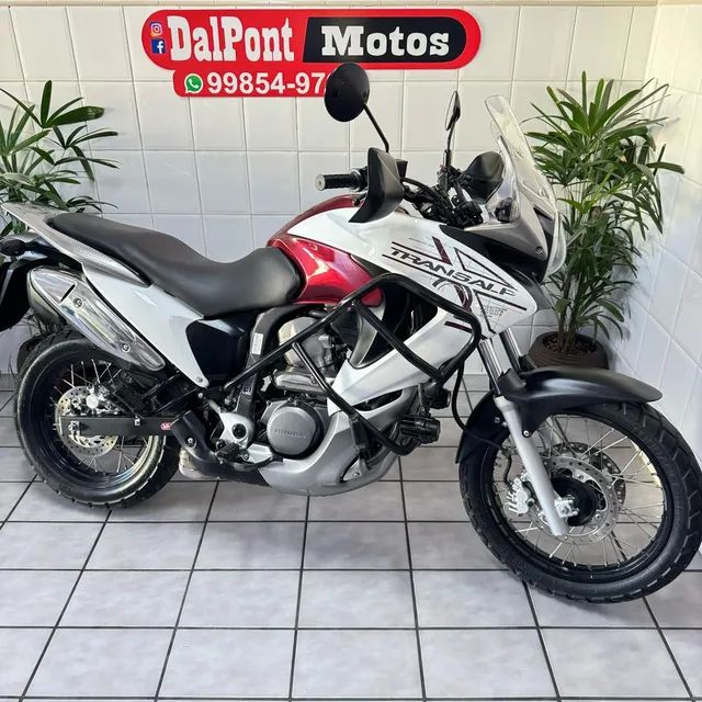 Honda XL 700V Transalp 2008 vs Honda CRF1000L Africa Twin 2015