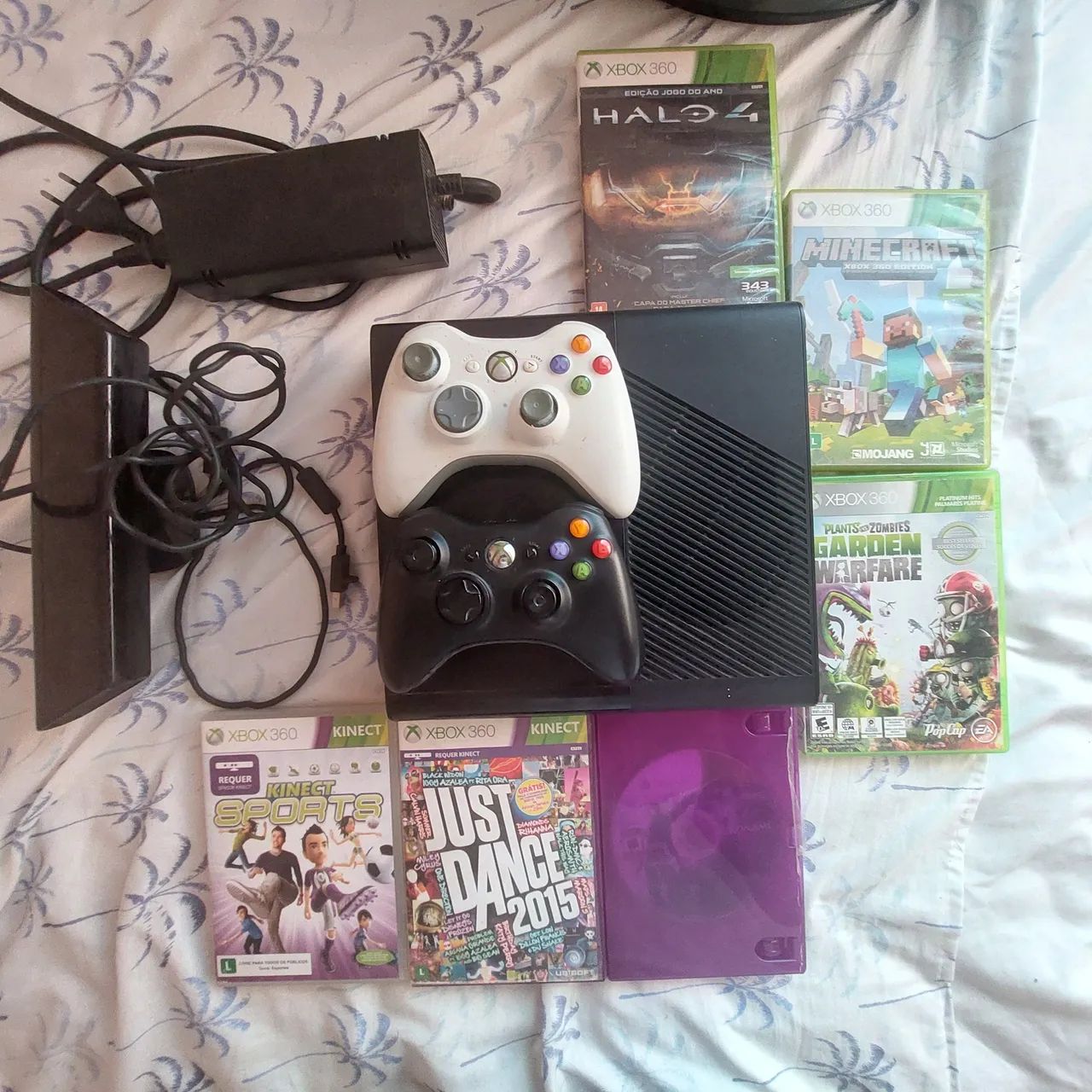 Xbox 360 500 gb completo, dois controles e Kinect e 6 jogos