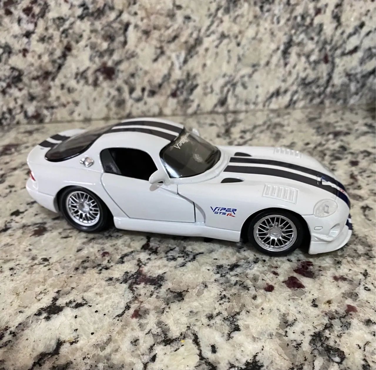 ミニカー Maisto DODGE VIPER GTS GT2 1/18 Miniatura Dodge Viper GT2 - Brinquedos e Jogos - Asteca (São