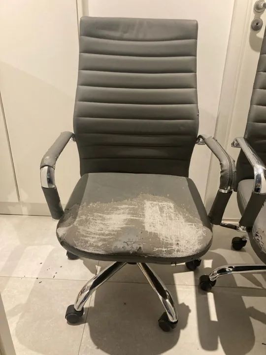 2 Cadeiras de Escritório Usadas - Foto 3