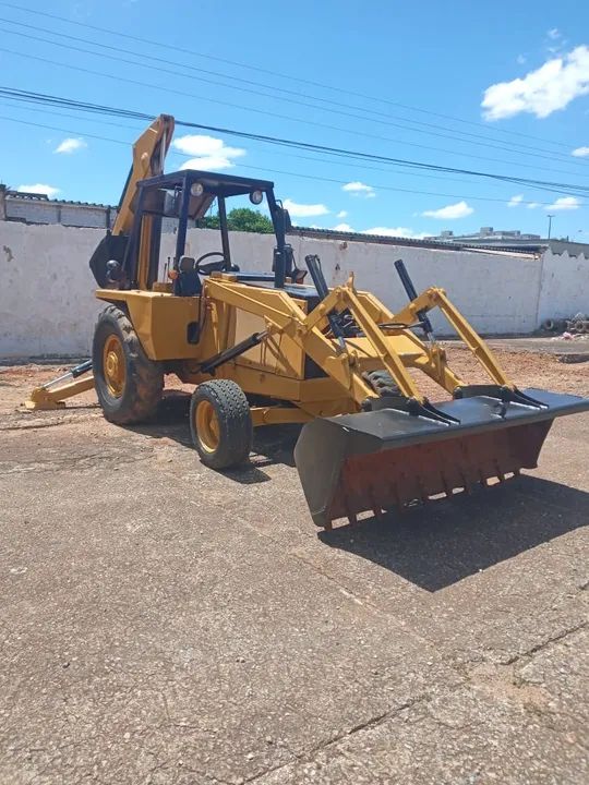Retro escavadeira CASE 580H ano 1993 
