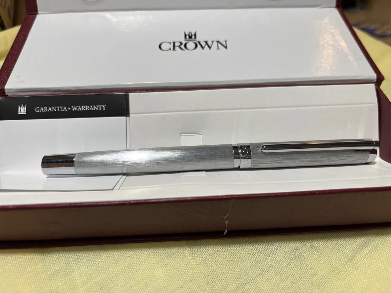 Caneta CROWN Paris ( ponta tipo Pilot)