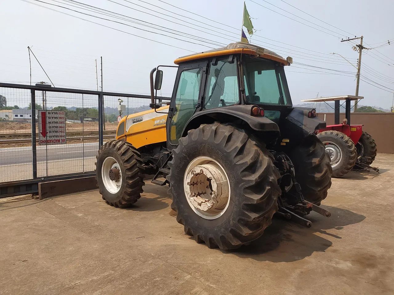 Trator Valtra BM125 com ar condicionado em Ariquemes  - Foto 3