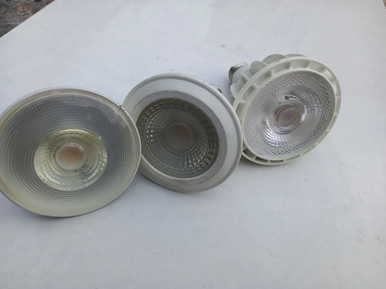 Lâmpadas par 20 e. 30 barato