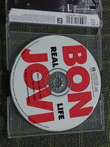 CD ANTIGO BON JOVI REAL LIFE IMPORT RARO SÓ VENDA NÃO TROCO POR NADA  - Foto 2