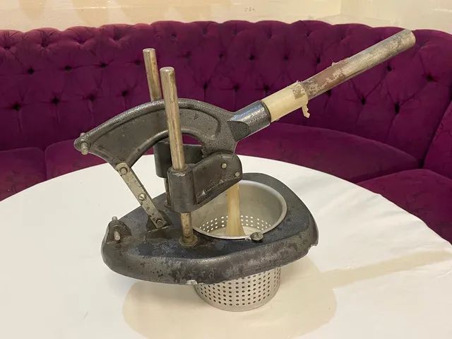 Espremedor de Batata Profissional