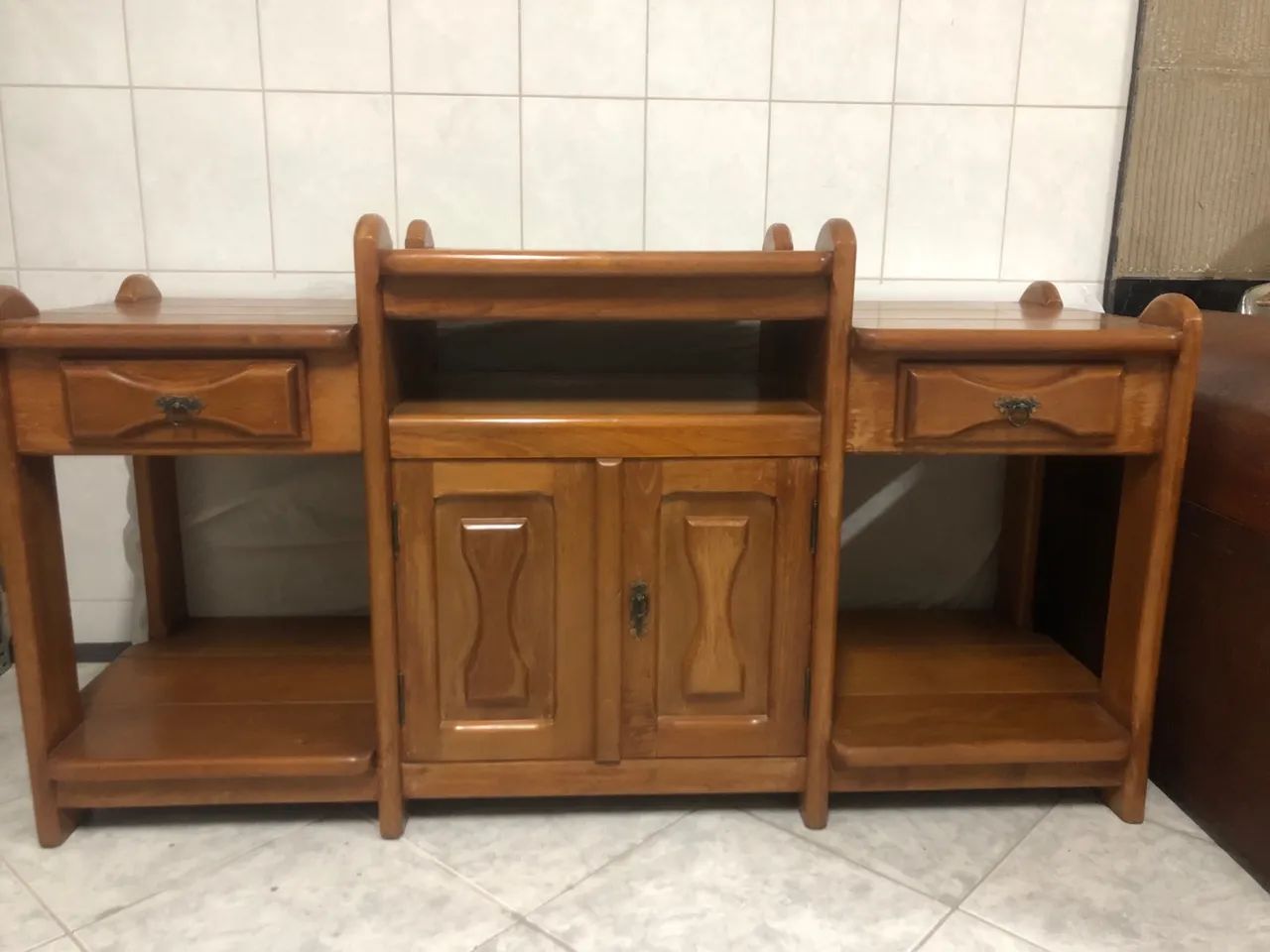 Rack novíssimo em madeira maciça  - Foto 3