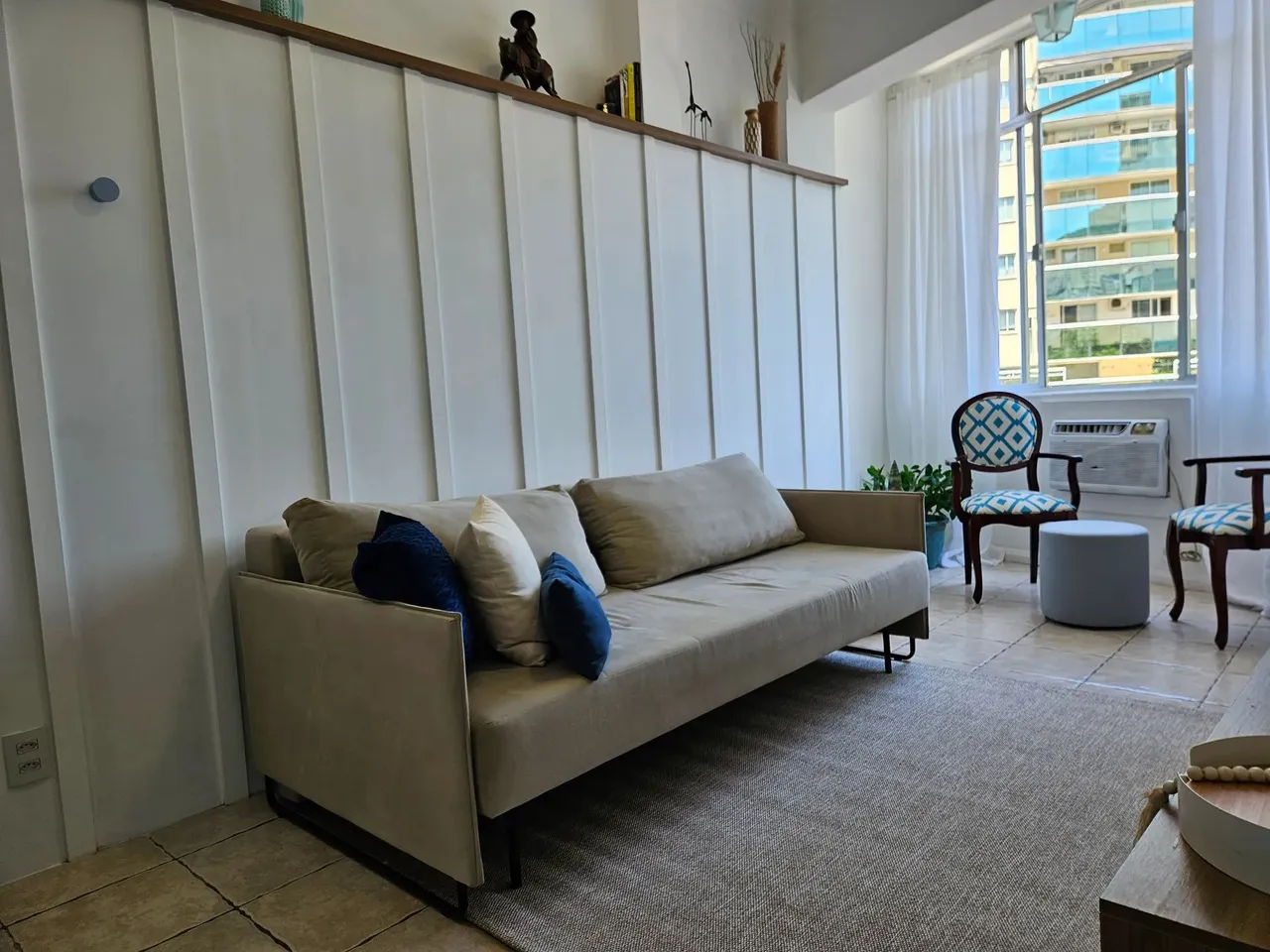 Apto para venda possui 50 m2 com 1 quarto na Dias Ferreira