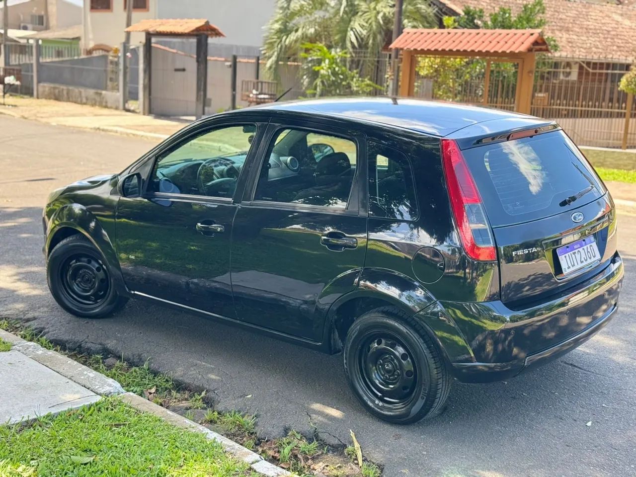 Fiesta Hatch 1.0 Manual 2014 - Foto 3