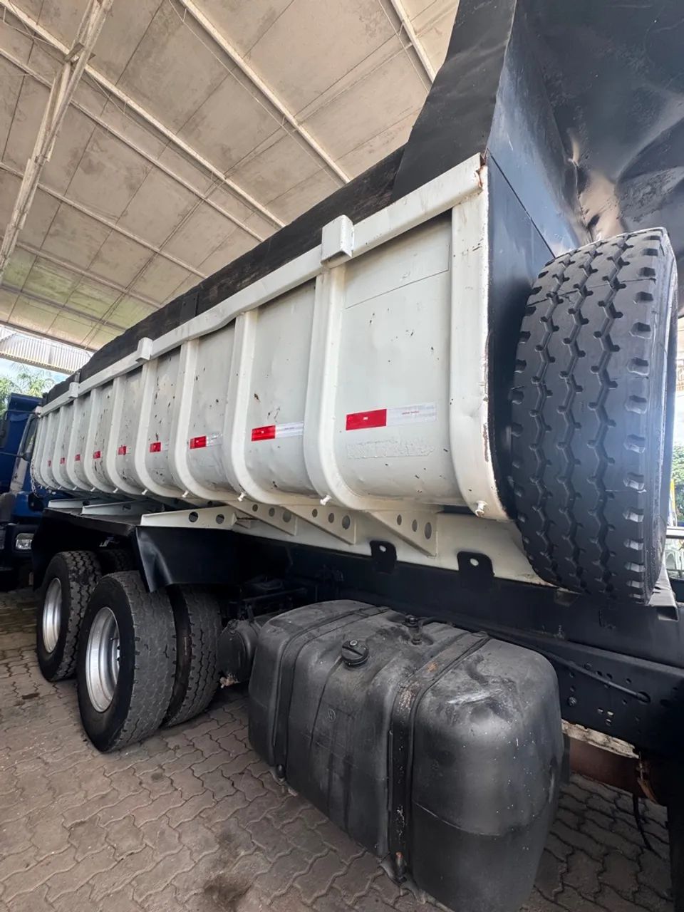 VW 24-220 Caçamba 2009 - Foto 5