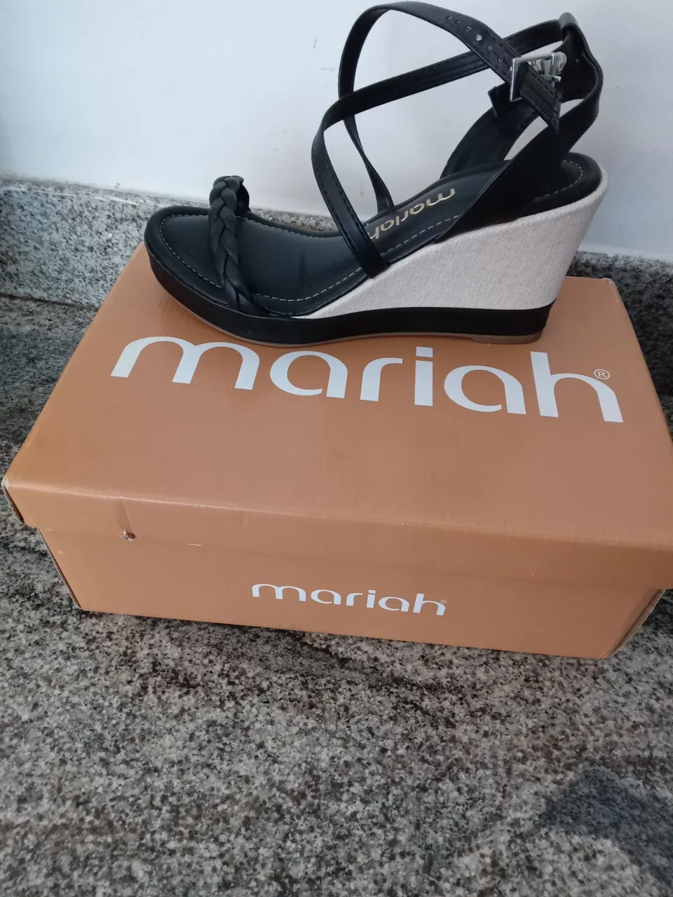 Sandália plataforma Mariah preta