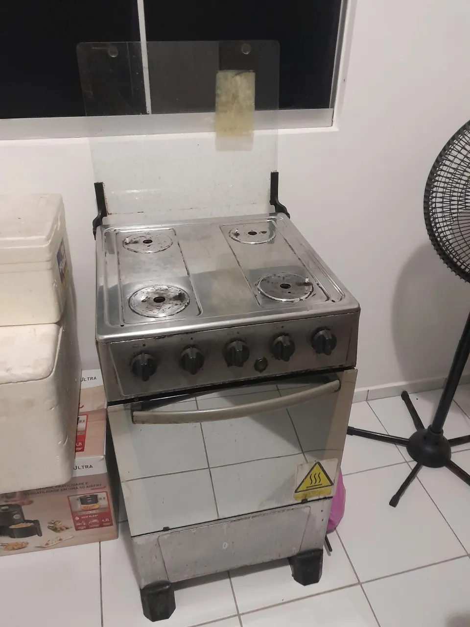 Fogão usado com 4 bocas