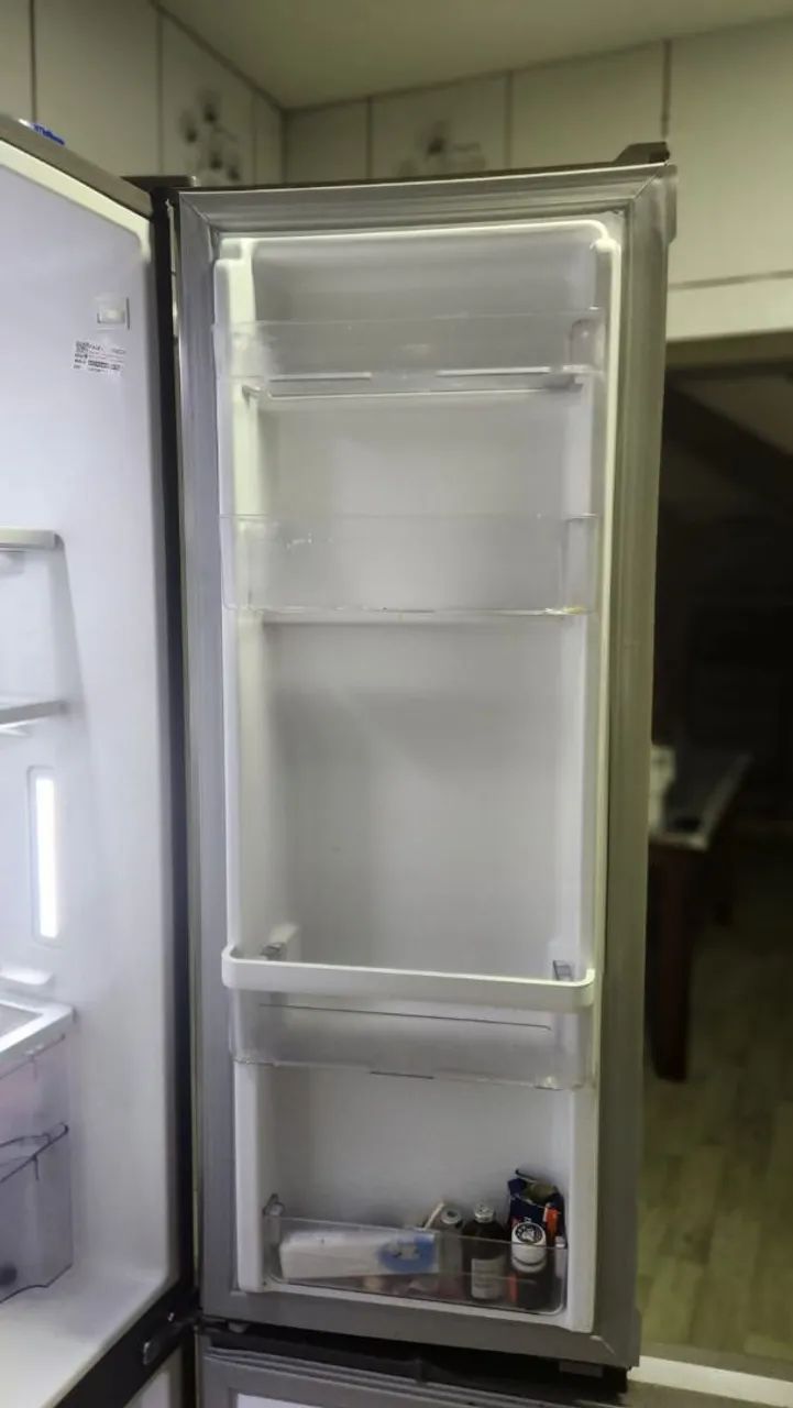 Geladeira Brastemp Frost Free Side Inverse 3 Portas 554 litros cor Inox - Foto 6