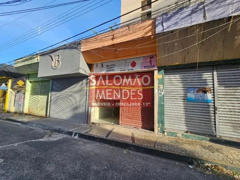 Rua dos 48 , em frente ao Pátio Belém, fácil acesso, salão de vendas.