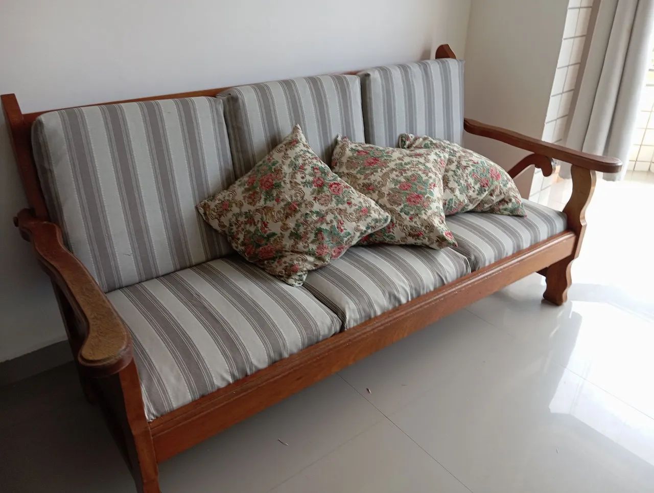 Apto Guilhermina 1 dorm Praia Grande.