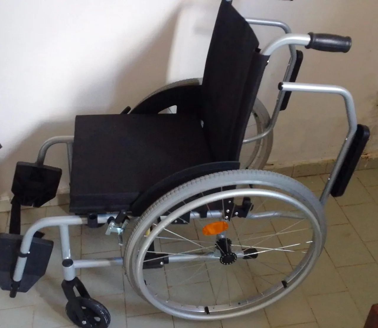 Vendo cadeira de rodas 