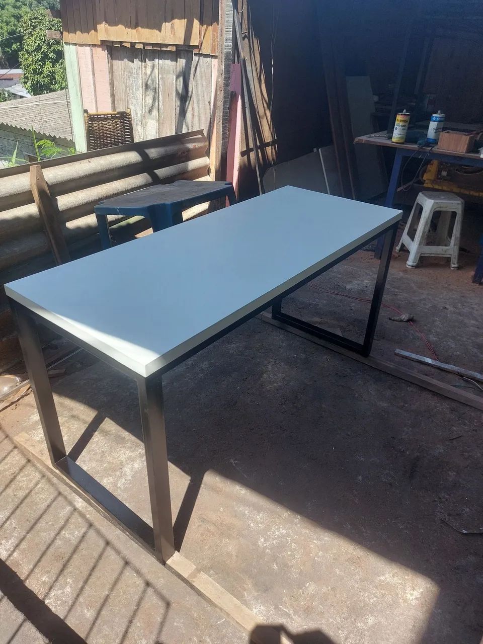 Mesa de Jantar Moderna com Tampo Branco - Foto 3