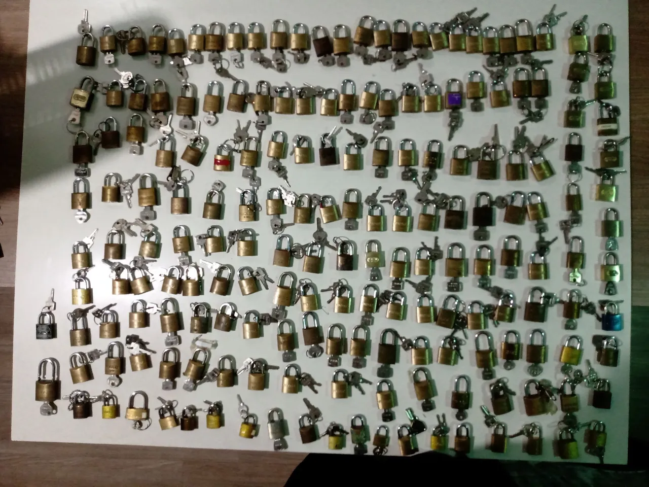 Lote de cadeados - 200 usados.