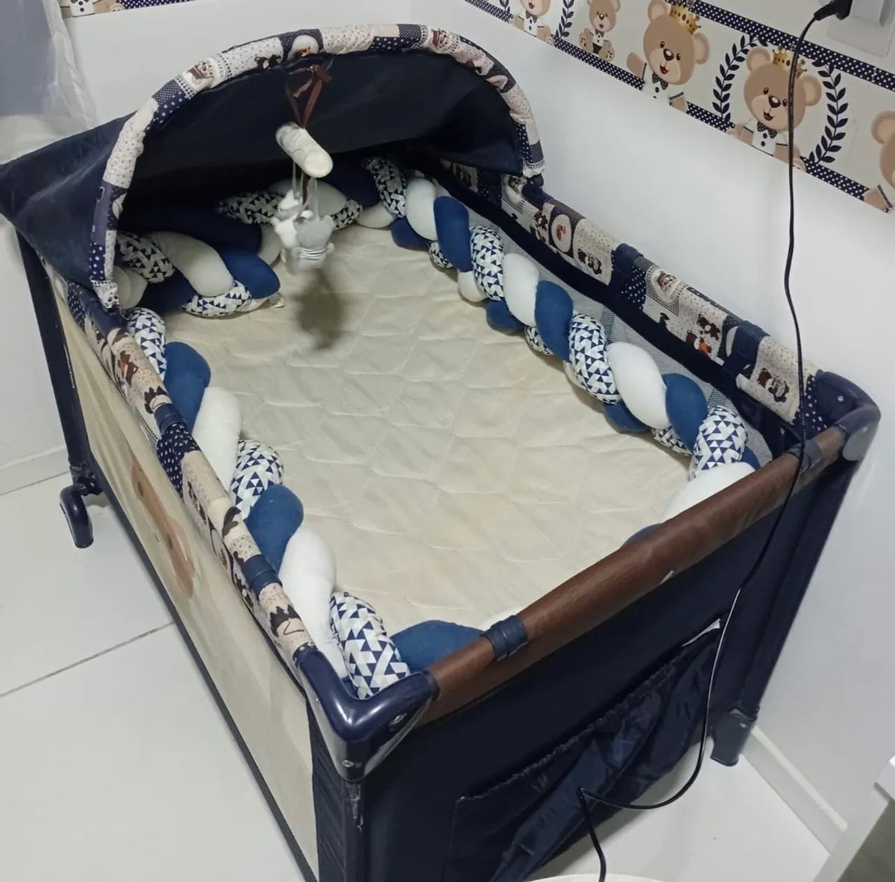 Berço Portátil com Mosquiteiro e Acessórios