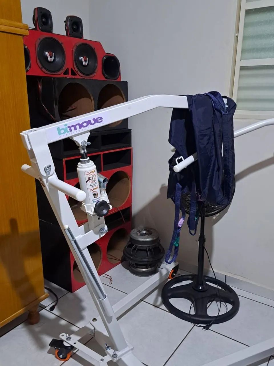 Guincho para transferência de paciente.Peso Suportando 150kgs Bi-move