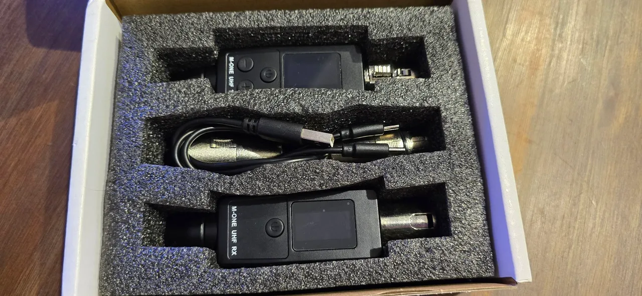 Transmissor e receptor UHF AOIEUUAI VK-38 - Microfone, guitarra, violão