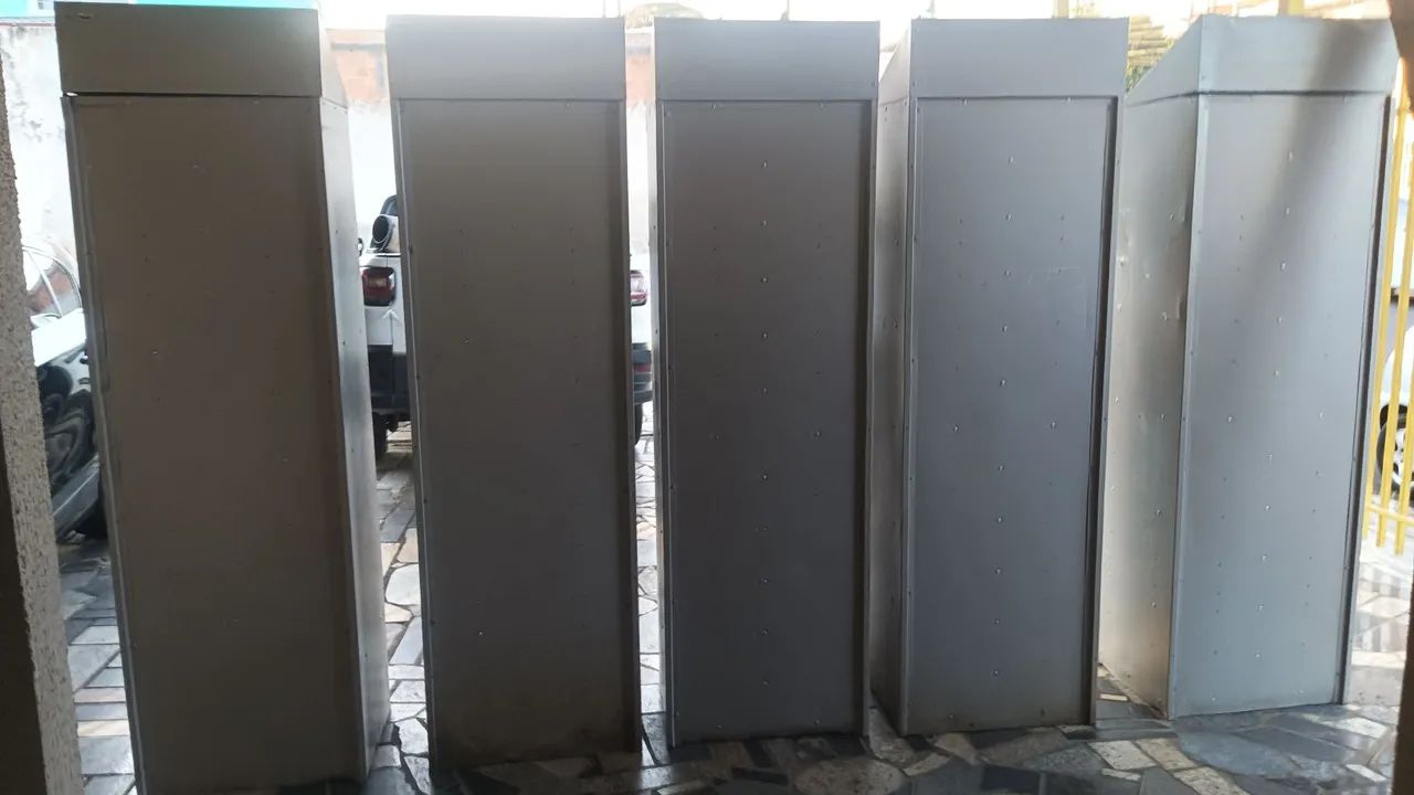 Armários de aço - R$360 cada - Foto 3