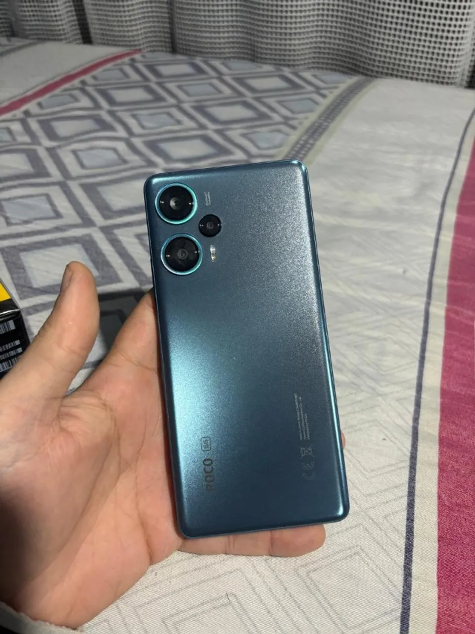 Smartphone Xiaomi Poco F5 + Fone Bluetooth Redmi Buds 4 Active