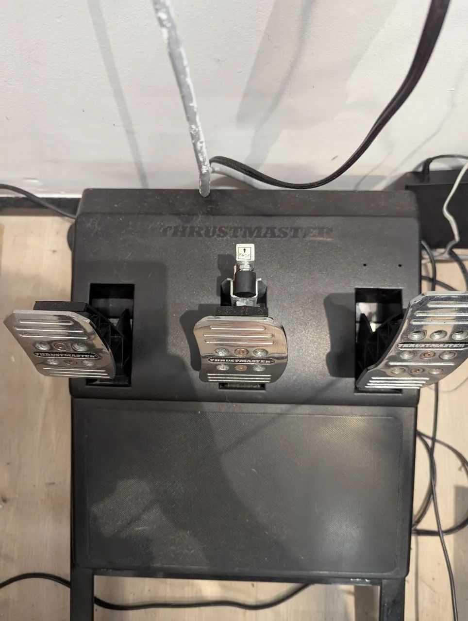 Volante simulador thrustmaster Tx - Foto 5