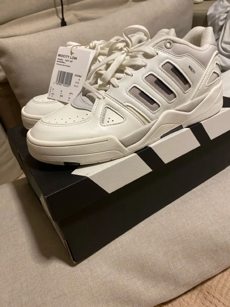 Tênis Adidas-Midcity Low