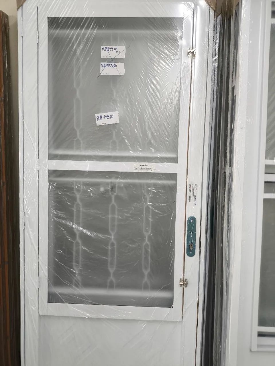 Porta Aço reforçada C/Postigo R$699,00un Pix  - Foto 2