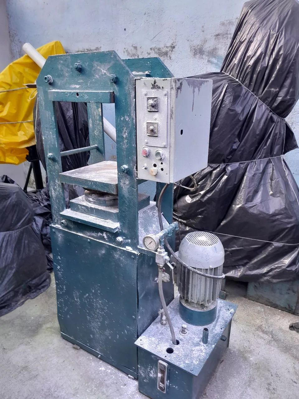 Prensa para borracha 350x350