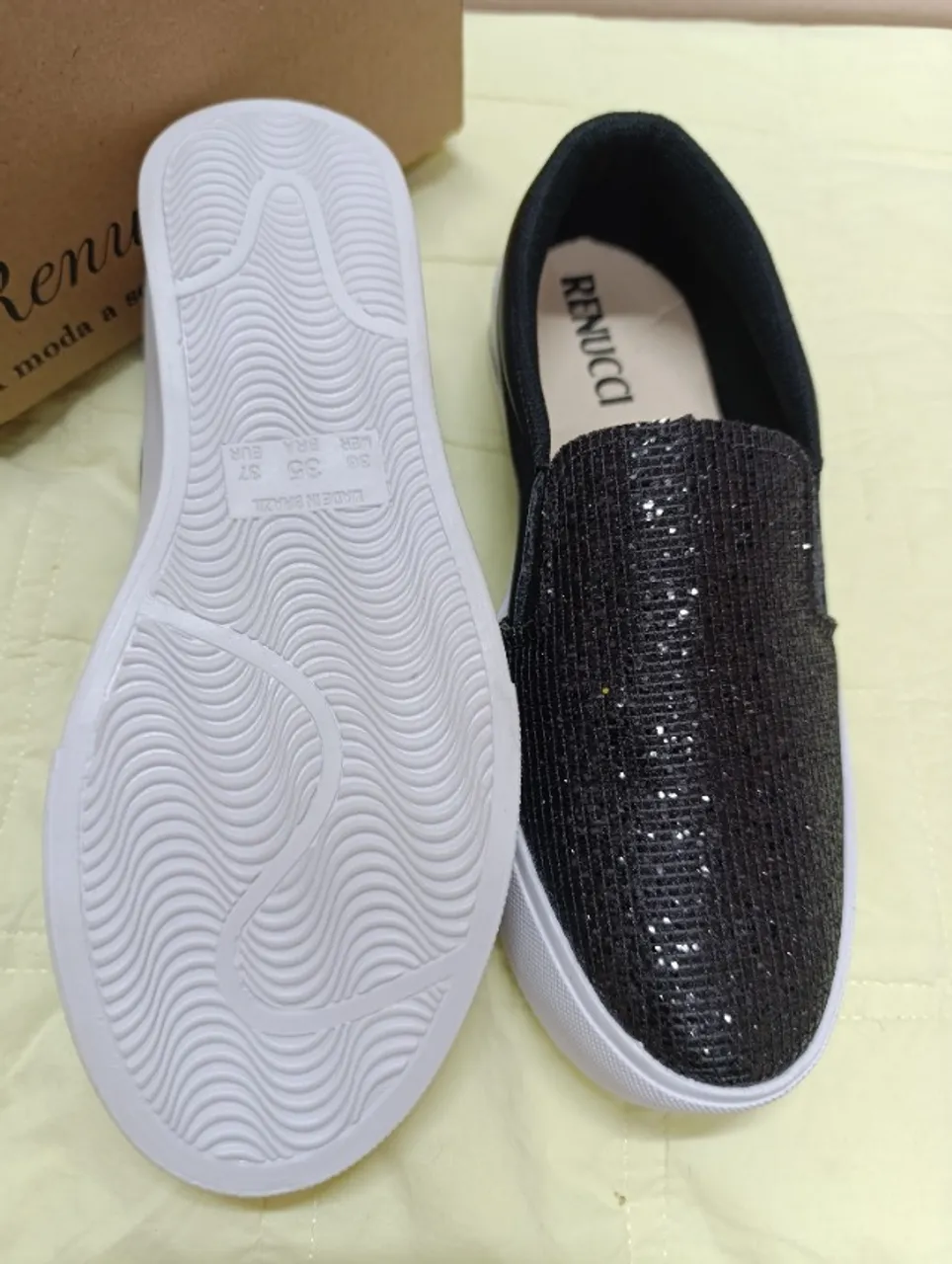 Tênis slip on