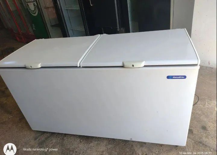Freezer metal frio em ótimas condições 