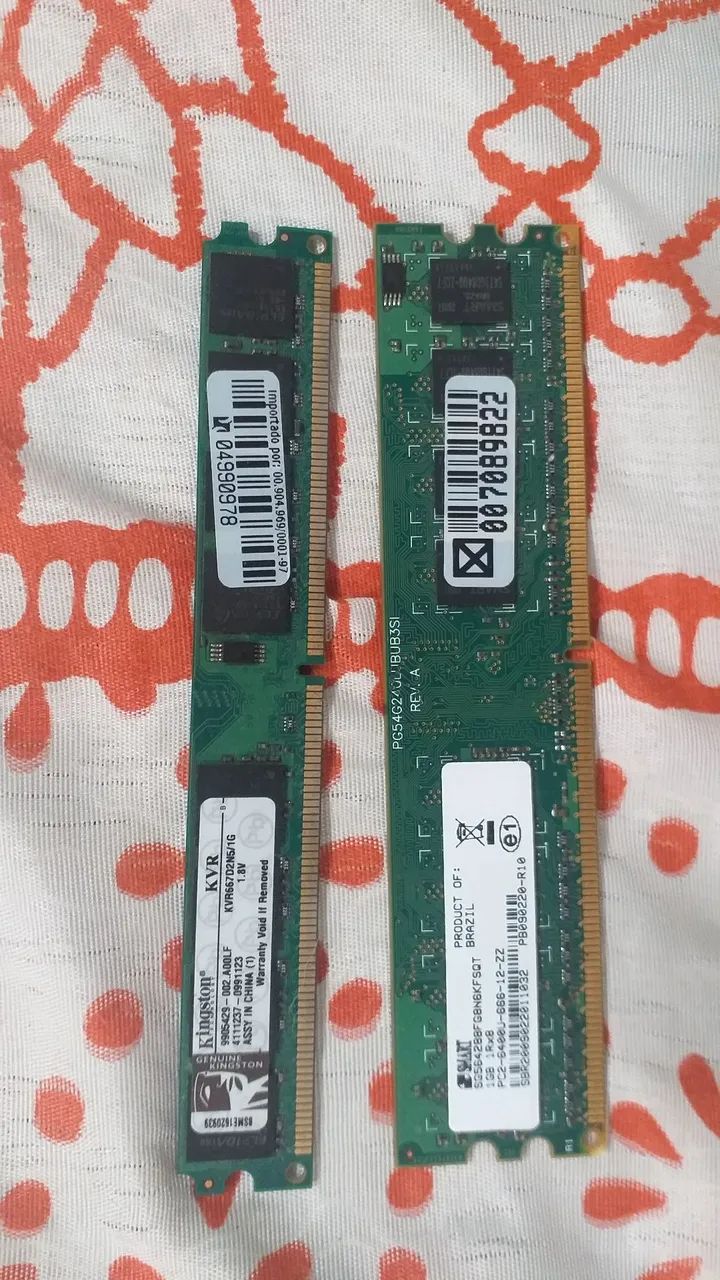 Memória RAM Kingston 2GB DDR2  - Foto 2