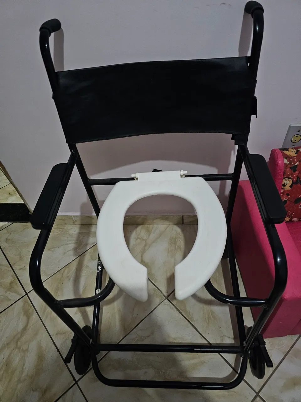 Cadeira de Banho - prática e fácil de usar