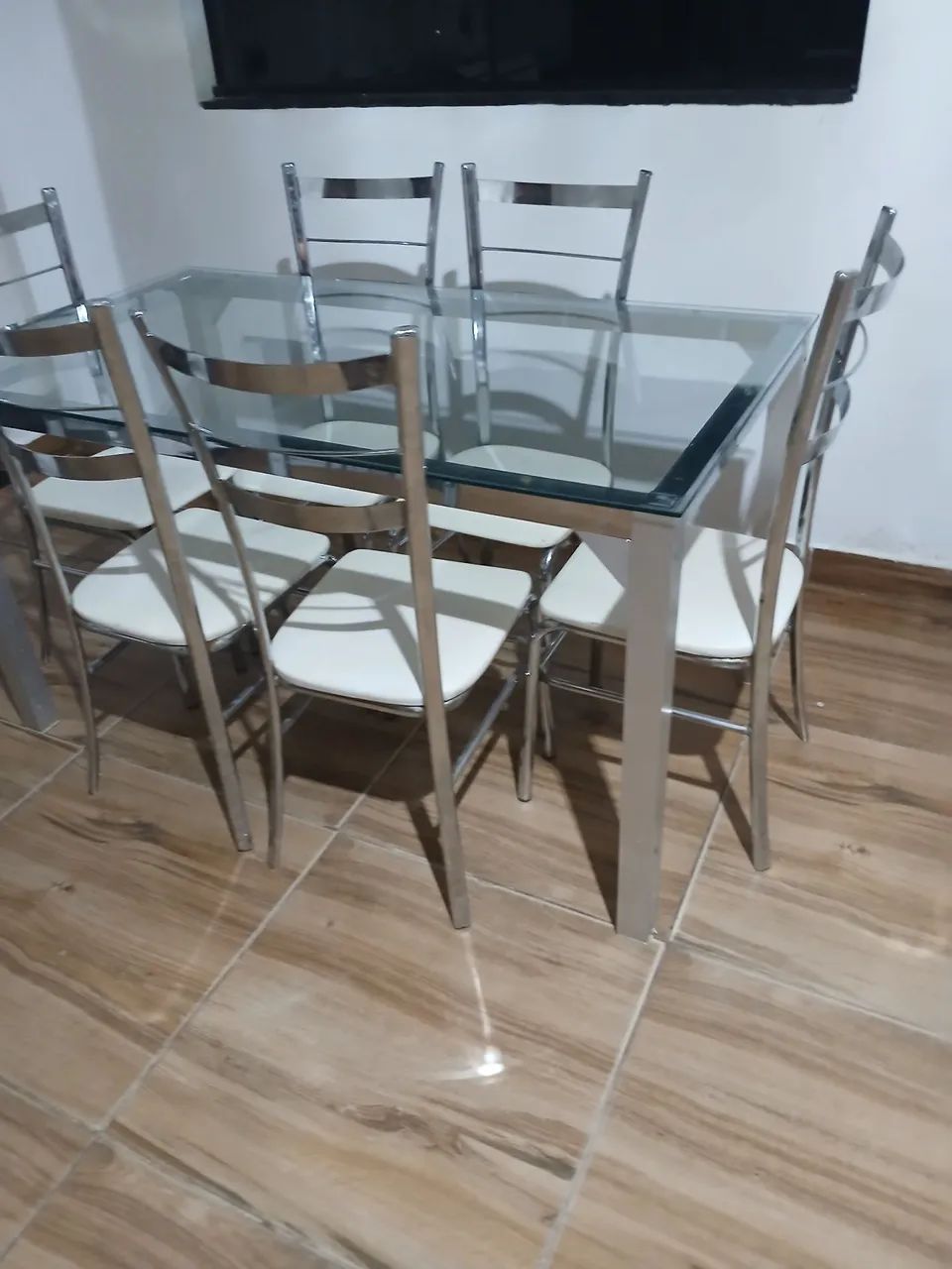 Mesa de Jantar em Vidro Temperado com Base em Aço Inox - Foto 4