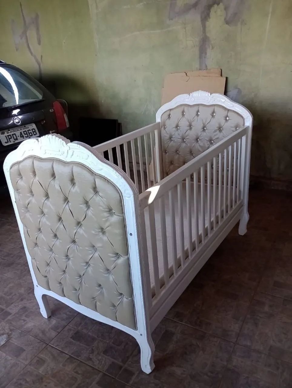Berço de Bebê Clássico 