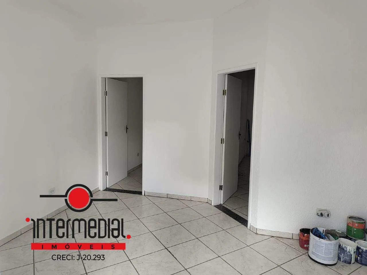 Sala comercial com 60m² de área construída - Centro