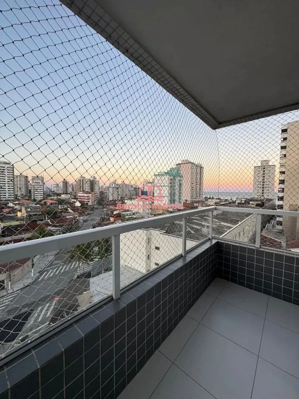 Apartamento para alugar Mirim, Praia Grande - SP 1 quarto com sacada, gourmet