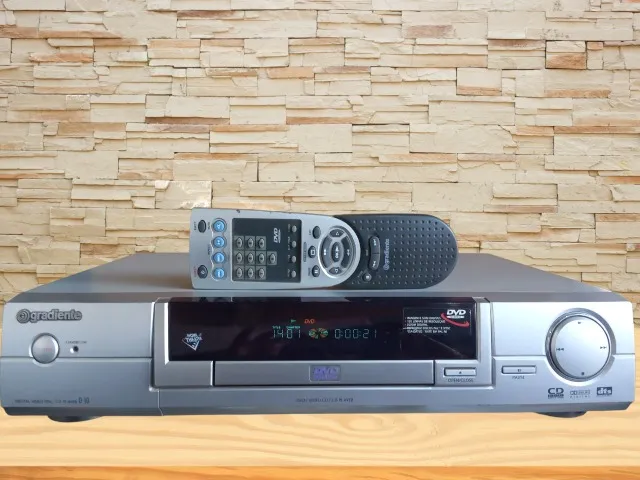 VINTAGE !!!! Aparelho DVD Gradiente D-10
