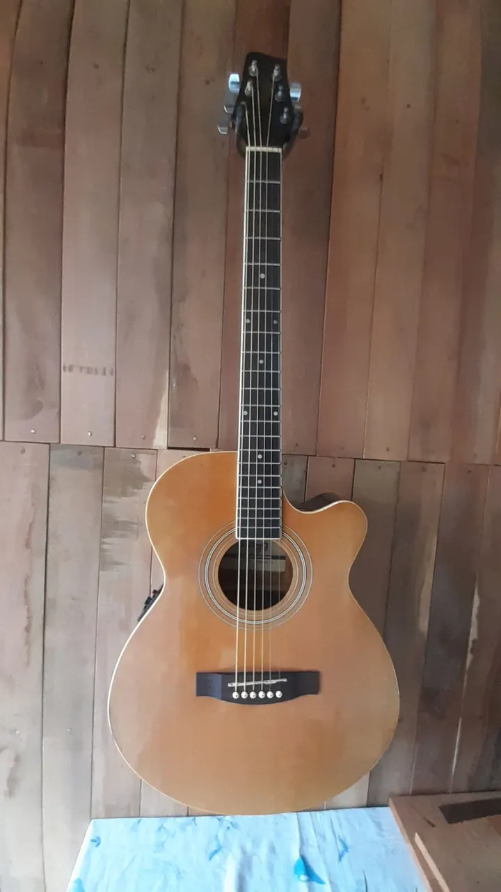Violão Acústico Cutaway
