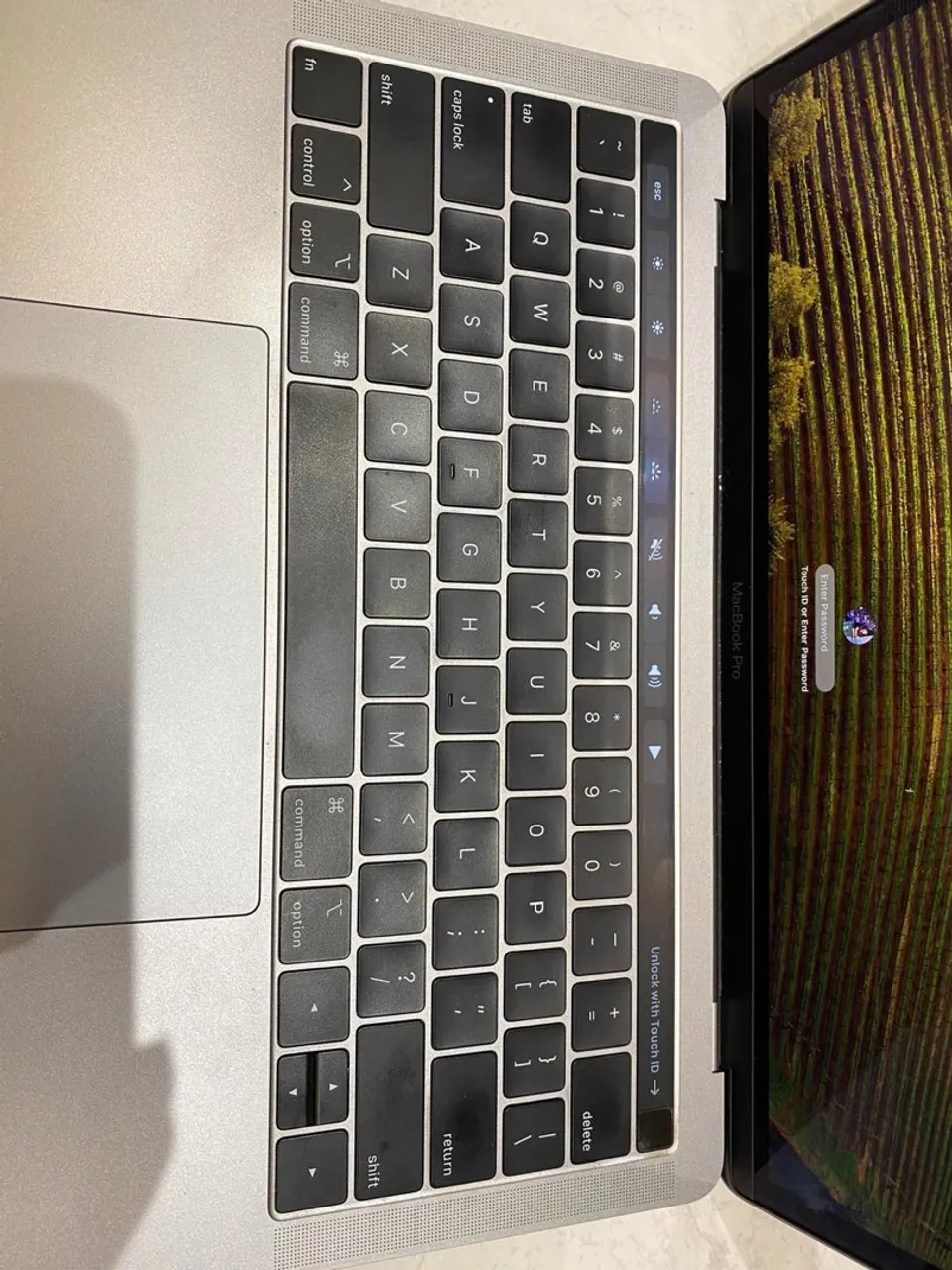 macbook pro 13 2019